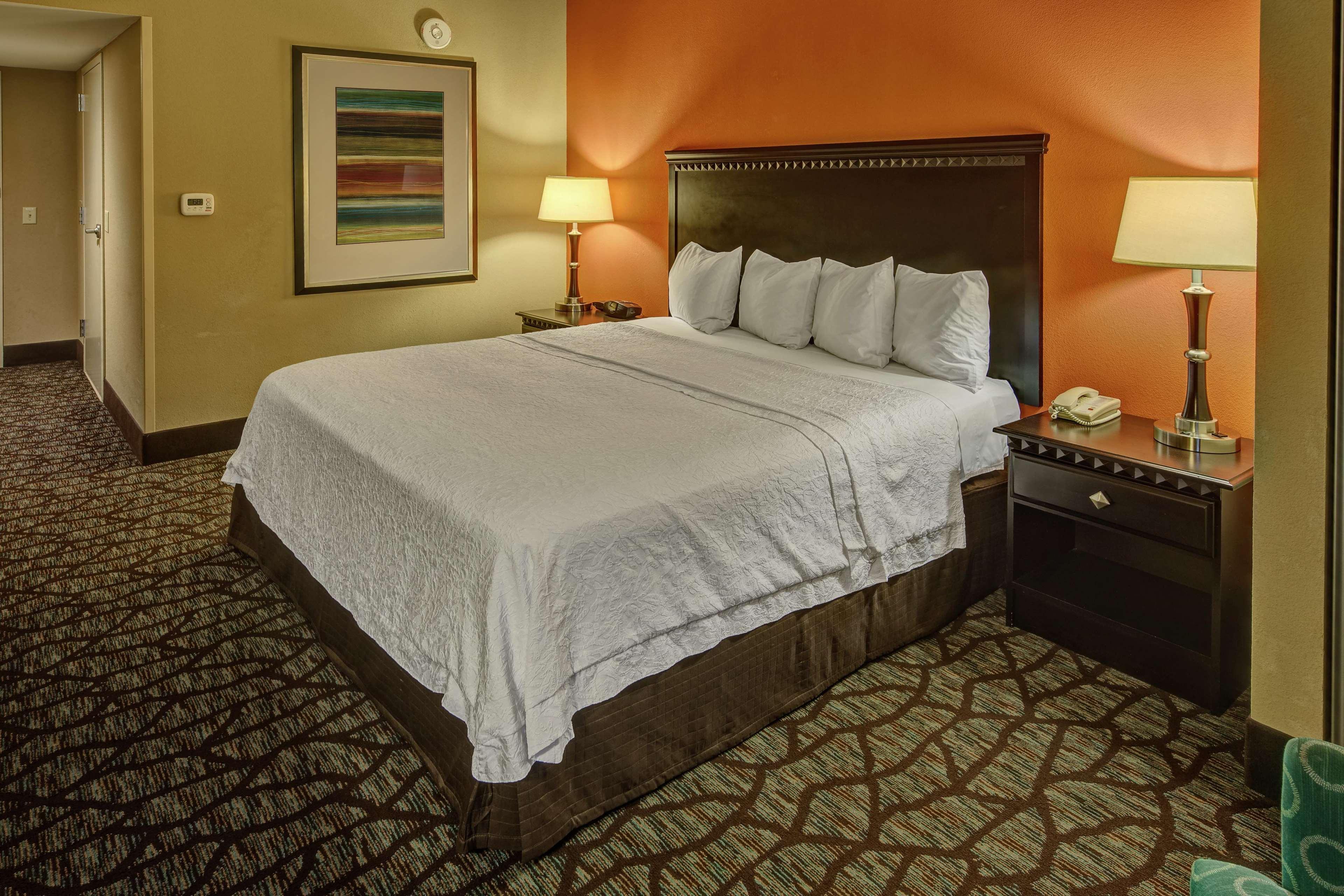 Hampton Inn Asheville-Tunnel Road Bagian luar foto