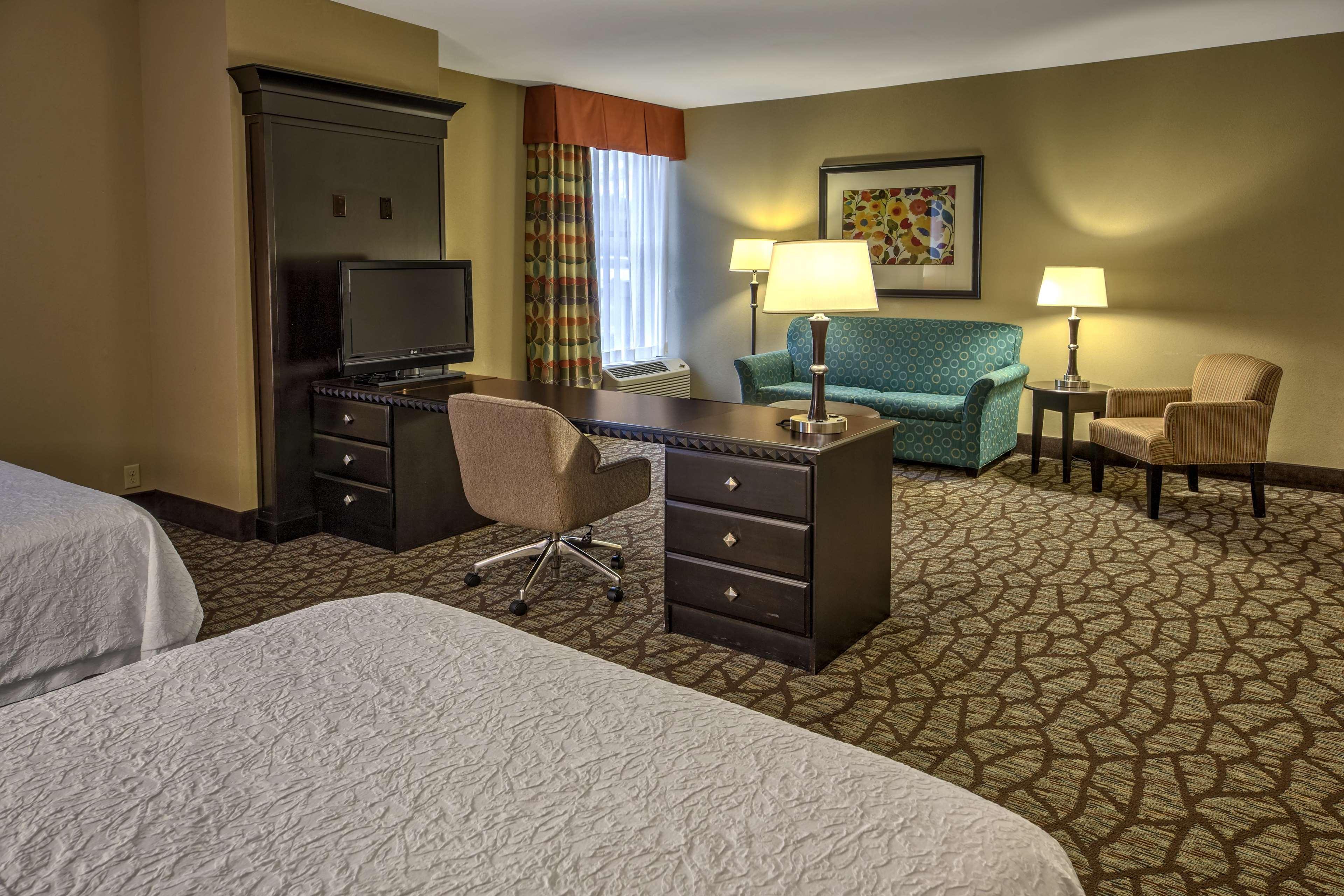 Hampton Inn Asheville-Tunnel Road Bagian luar foto