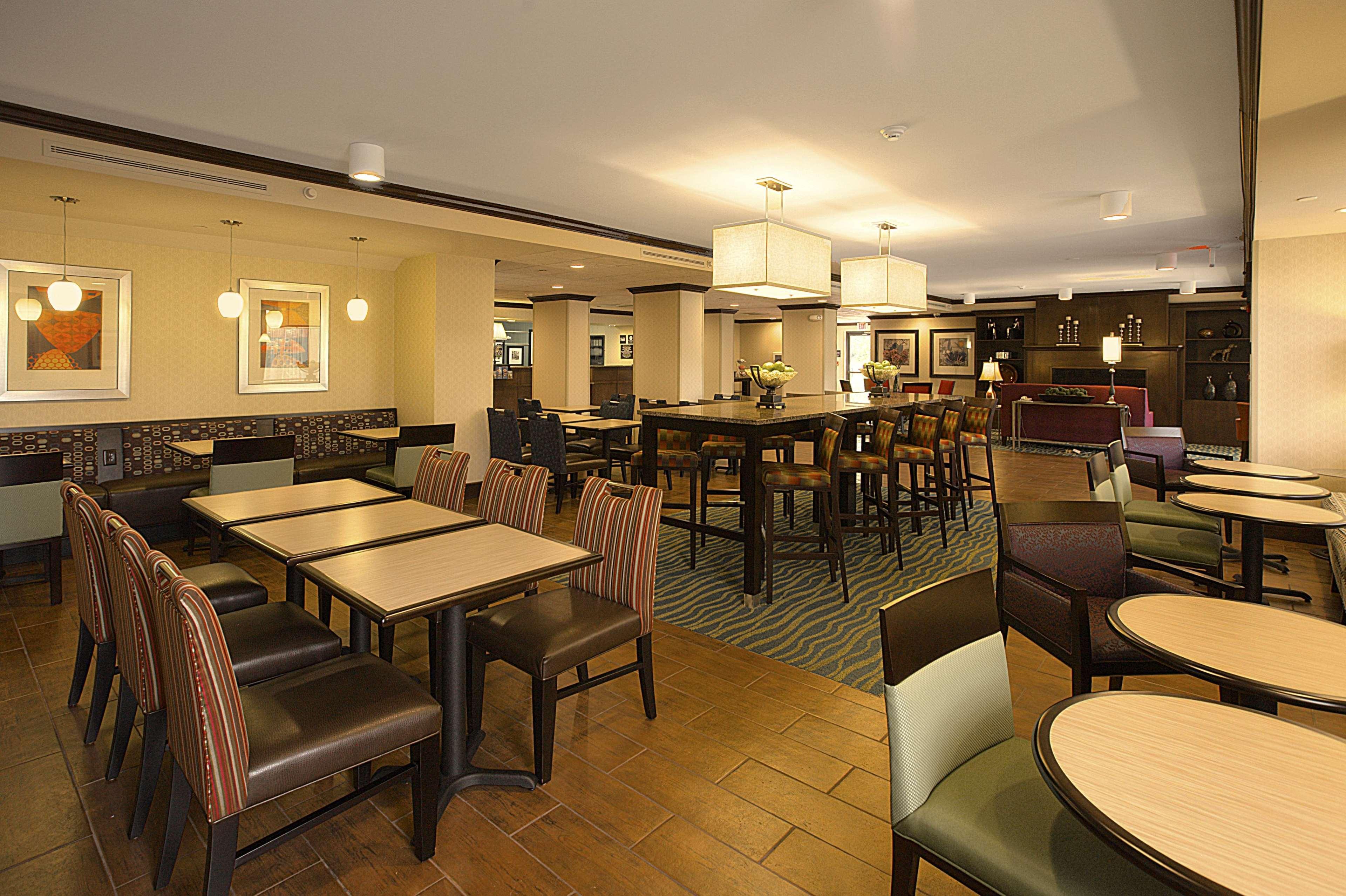 Hampton Inn Asheville-Tunnel Road Bagian luar foto