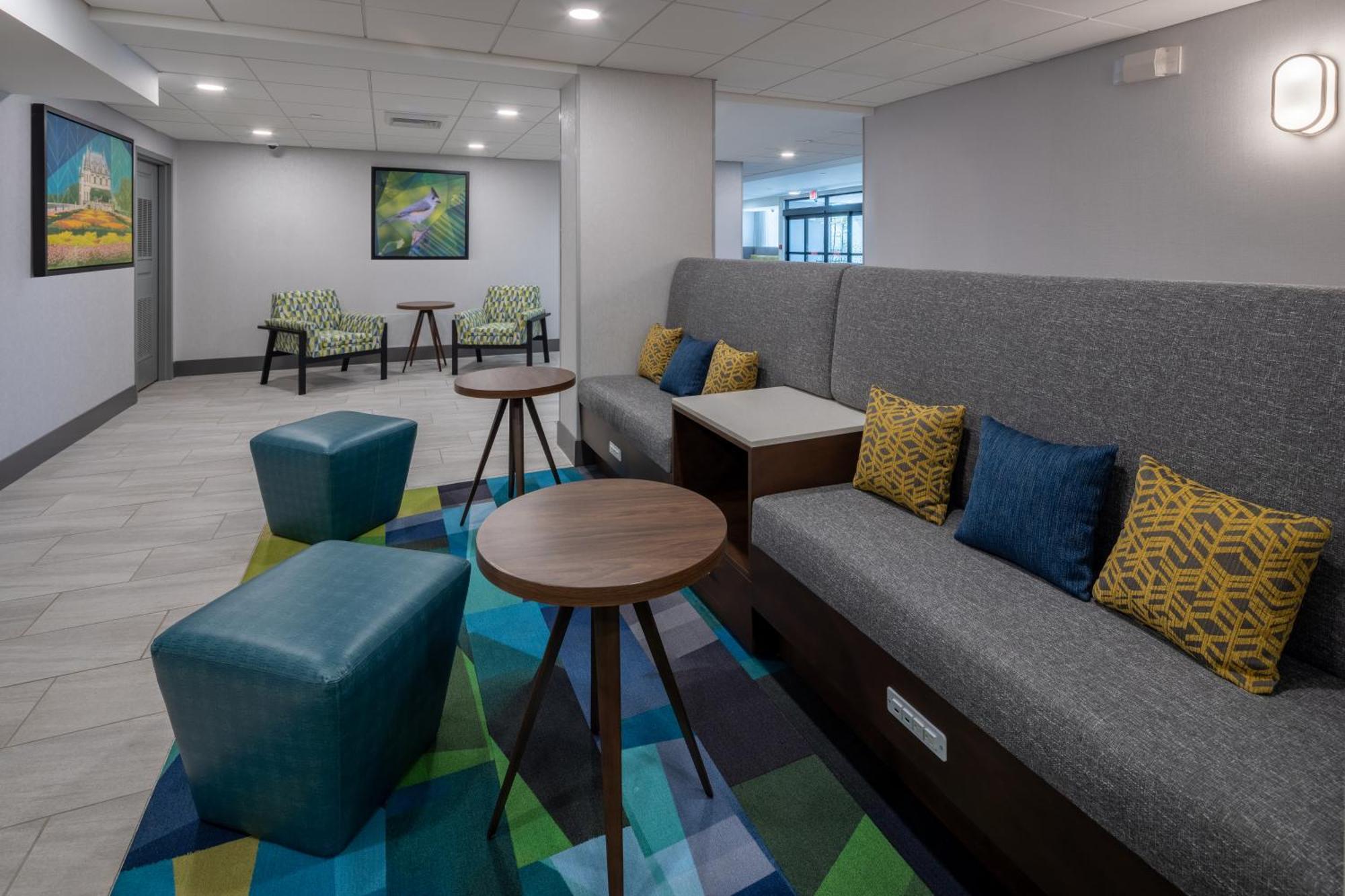 Hampton Inn Asheville-Tunnel Road Bagian luar foto